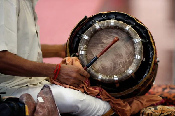 Sri Mahamariamman Hindutempel Musiker Der Eine Thavil Spielt Eine Traditionelle — Stockfoto