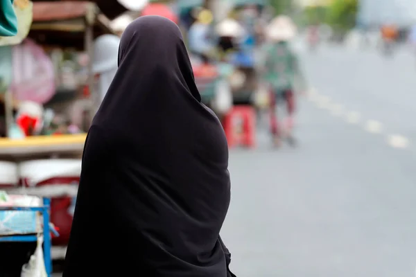 Μουσουλμάνα Γυναίκα Αμπάγια Τσου Ντοκ Βιετνάμ — Φωτογραφία Αρχείου