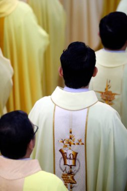 Katolik ayini. Rahipler. Bien Hoa. Vietnam. 