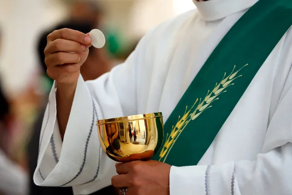 Stock image Catholic church. Sunday mass.  Holy communion.  Ho Chi Minh City. Vietnam. 