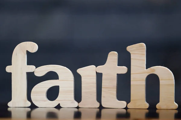 Fából Készült Betűk Alkotják Faith Szót Keresztény Szimbólum — Stock Fotó
