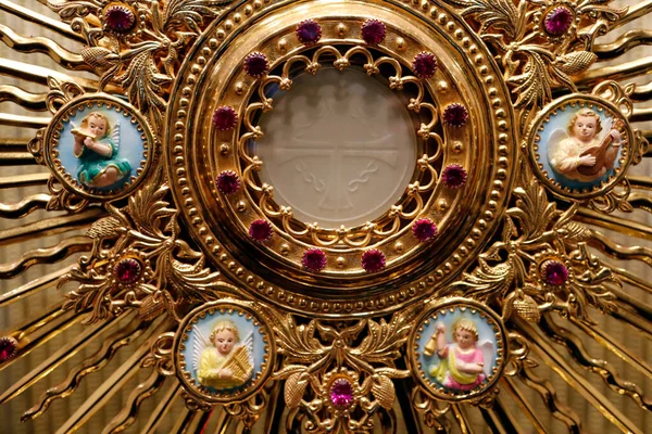 Katholische Kirche Das Allerheiligste Einer Monstranz Eucharistische Anbetung Nahaufnahme — Stockfoto