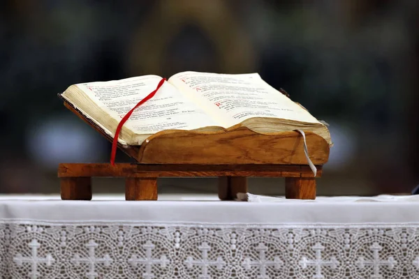Bazilika Panny Marie Ženevské Missal Oltáři Připraven Oslavu Mše Ženeva — Stock fotografie