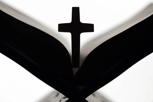 Cruz Madeira Uma Bíblia Aberta França — Fotografia de Stock