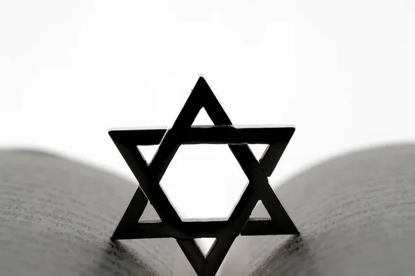 Estrella Judía Estrella David Una Torá Símbolo Religioso —  Fotos de Stock