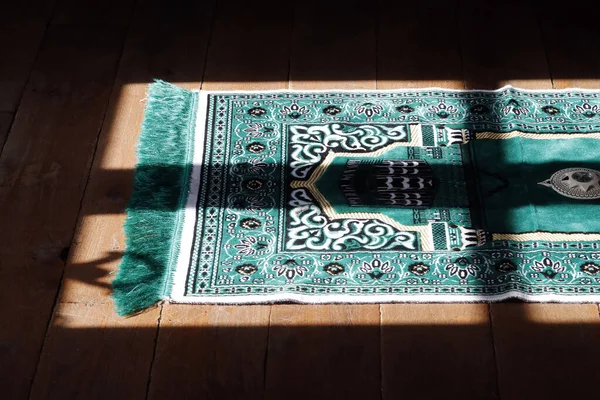 Muslim Prayer Mat Home Religious Symbol — Stock Photo, Image