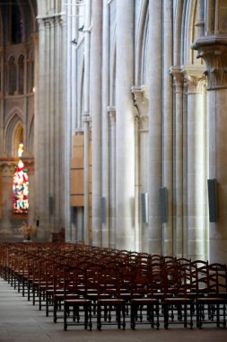 Lozan 'daki Notre Dame Katedrali. Nev. Gotik kaburga kasası. İsviçre.