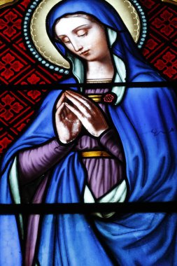 Lekeli cam pencere. Bakire Meryem. Thorens. Fransa. 