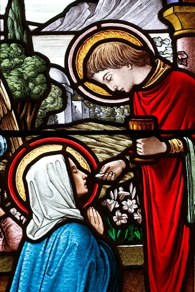 Notre Dame Des Graces Kirkko Lasimaalaus Pyhä Yhteys Neitsyt Mariaan — kuvapankkivalokuva