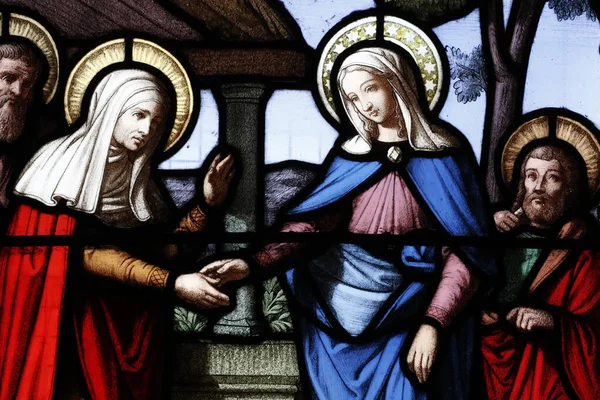 Cordeliersin Kirkko Lasimaalaus Siunatun Neitsyt Marian Vierailu Marian Vierailu Elisabetin — kuvapankkivalokuva