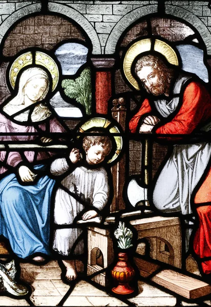 科德利埃教堂缝隙玻璃窗 拿撒勒的木匠约瑟 神圣的家庭 索尼埃上校 — 图库照片