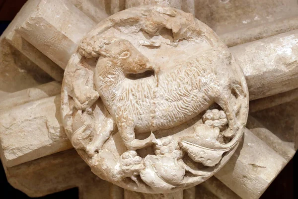 Цистерціанське Абатство Фонтеня Агнець Божий Скульптура Франція — стокове фото
