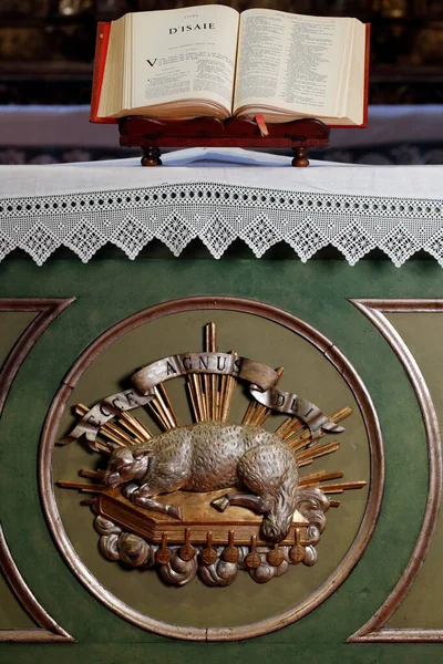 Notre Dame Assomption Cordon Церква Відкрита Біблія Старий Заповіт Ісая — стокове фото