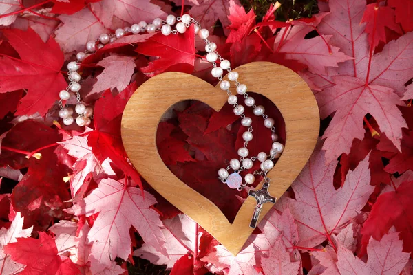 Wooden Heart Catholic Rosary Fall Red Leaves Autumn France — Stock Photo, Image