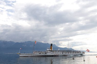 Cenevre Gölü 'ndeki tekne (Leman Gölü)). 
