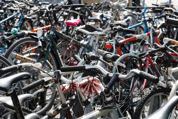ジュネーブの自転車駐車場 スイス — ストック写真
