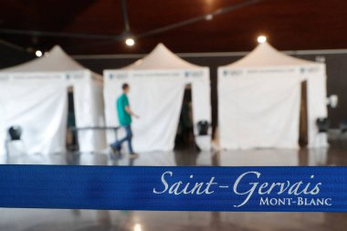 COVID-19 aşı merkezi. Fransa. 