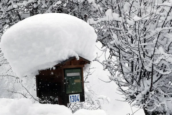 Французские Альпы Зимой Почтовый Ящик Снегом Сен Жерве Франция — стоковое фото