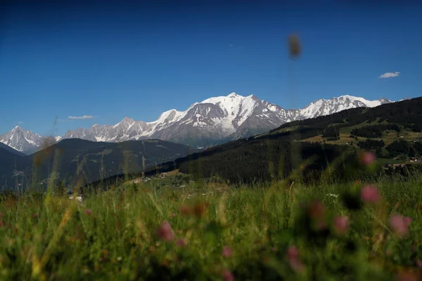 Masyw Mont Blanc Najwyższy Szczyt Europy Widziany Francuskiej Strony Piękny — Zdjęcie stockowe