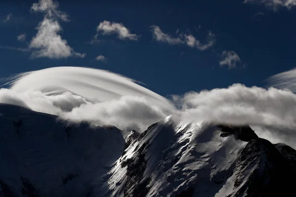 Nubes Sobre Macizo Del Mont Blanc Montaña Más Alta Europa —  Fotos de Stock