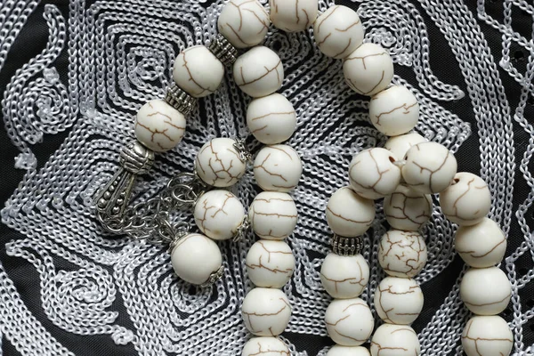 Kufi Cap Prayer Beads Misbaha Symbols Islam Dubai United Arab — Stock Photo, Image