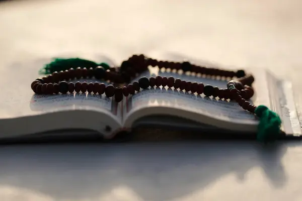 Коран Молитва Намиста Misbaha Символи Ісламу Оае — стокове фото