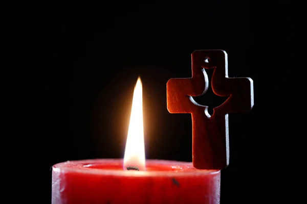 Червона Свічка Християнський Хрест Новорічна Композиція — стокове фото