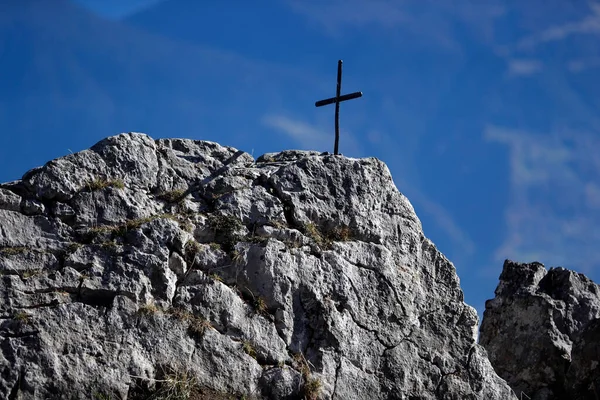 Christelijk Kruis Een Rots Sallanches Frankrijk — Stockfoto