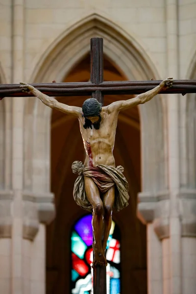 알무데나 대성당 예수가 십자가에 십자가에 죽겠어 마드리드 스페인 — 스톡 사진