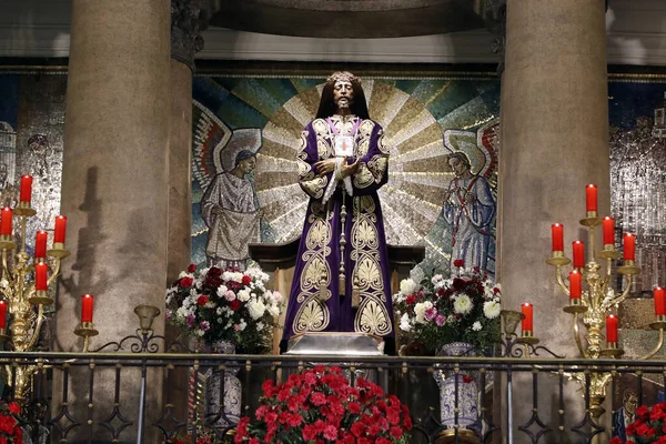 Базилика Иисуса Мединасели Статуя Иисуса Христа Мадрид Испания — стоковое фото