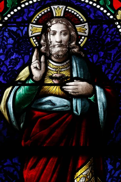 圣Amour教堂 缝隙玻璃窗 上帝的祝福法国 — 图库照片