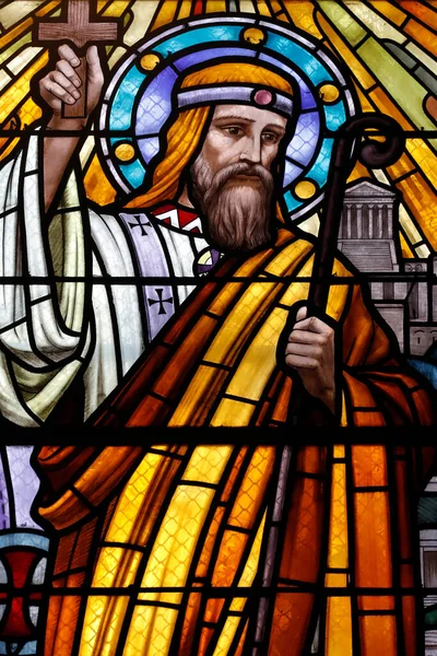 セントポール教会 ステンドグラスの窓 聖ポシヌスか聖ポシヌス フランス — ストック写真
