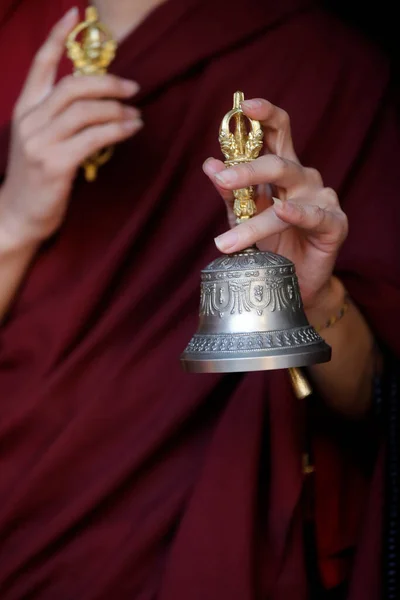 Pema Osel Ling Kolostor Buddhista Szerzetes Láma Ruhában Szerzetes Tartja — Stock Fotó