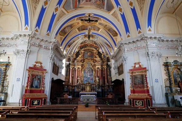 圣尼古拉德弗罗西巴洛克教堂唱诗班法国 — 图库照片