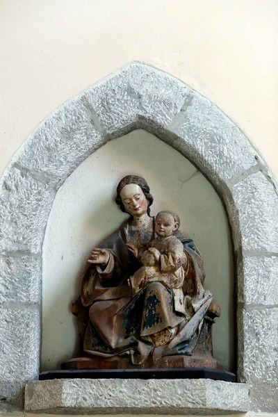 Iglesia San Mauricio Escultura Virgen Niño Veyrier Lac Francia — Foto de Stock