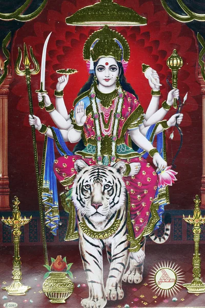 印度教女神杜尔加骑在老虎身上的照片 — 图库照片