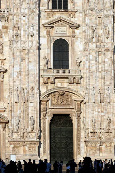 Catedral Milán Fachada Oeste Del Duomo Catedral Estilo Gótico Está — Foto de Stock