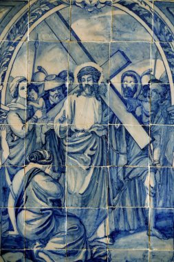 St. Francis Kraliyet Kilisesi. Azulejos. İsa 'nın Tutkusu. Haçın yolu. 8. İstasyon: İsa Kudüs 'ün kadınlarıyla tanışır. Evora. Portekiz. 