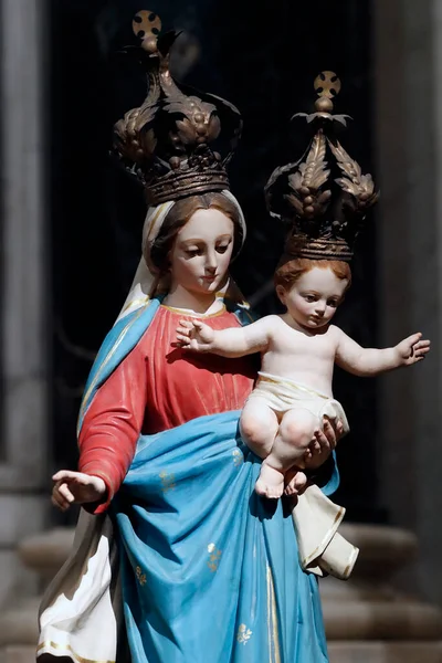 Virgen María Niño Estatua Iglesia San Donato Génova Italia —  Fotos de Stock