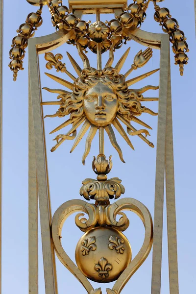Goldene Haupttür Der Außenfassade Des Schlosses Von Versailles Frankreich — Stockfoto