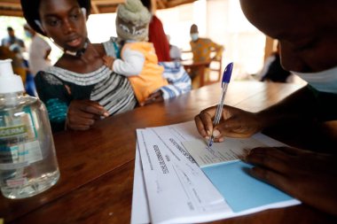 Afrika hastanesi. Pediyatri ünitesi. Tıbbi danışmanlık. Benin.. 