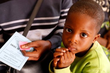 Afrika çocuk hastanesi. Çocuk sağlığı broşürü. Benin.. 