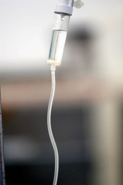 Afrika hastanesi. Ameliyathanede. Glikoz damlası. Benin.. 