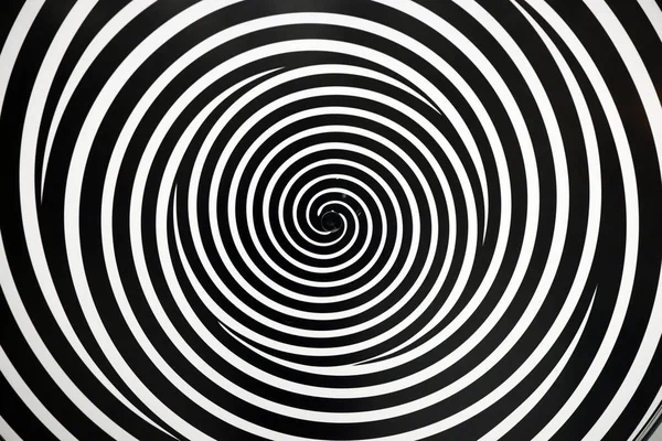 İllüzyonlar müzesi. Turntable 'lar. Dubai 'de. Birleşik Arap Emirlikleri.