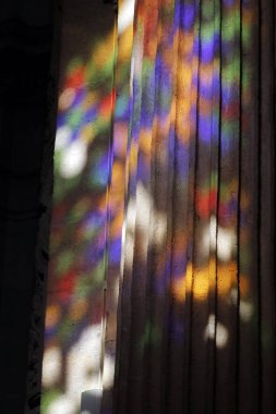 Iglesia del Salvador (Sevilla). Lekeli cam yansıması. İspanya.