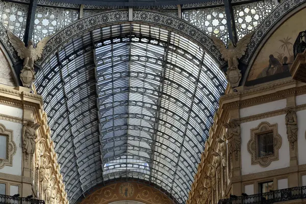 Gallerian Vittorio Emanuele Ett Aktivt Shoppinggalleri Och Stor Milstolpe Milano — Stockfoto