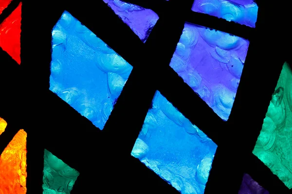 天主教教堂 彩色彩色玻璃窗户 — 图库照片