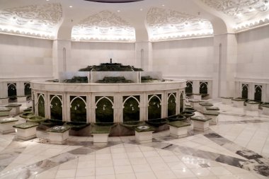 Şeyh Zayed Büyük Cami. Temizlenme alanı. Abu Dabi. Birleşik Arap Emirlikleri.