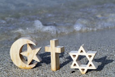 Hristiyanlık, İslam, Musevilik 3 tek tanrılı din. Yahudi Yıldızı, Yıldız ve Hilal, Catholc Haçı: Dinler arası veya dinler arası semboller.
