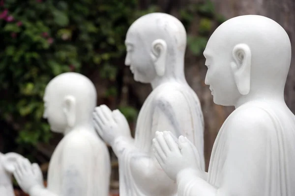 Marmurowa Kurtyna Jaskinia Huyen Khong Buddyjscy Mnisi Marmurowy Posąg Jestem — Zdjęcie stockowe